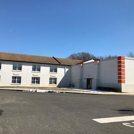 Travelodge By Wyndham Bellmawr Exterior photo